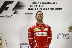 Temporada 2017 F1-bahrain-gp-2017-sebastian-vettel-ferrari-1st-position-on-the-podium