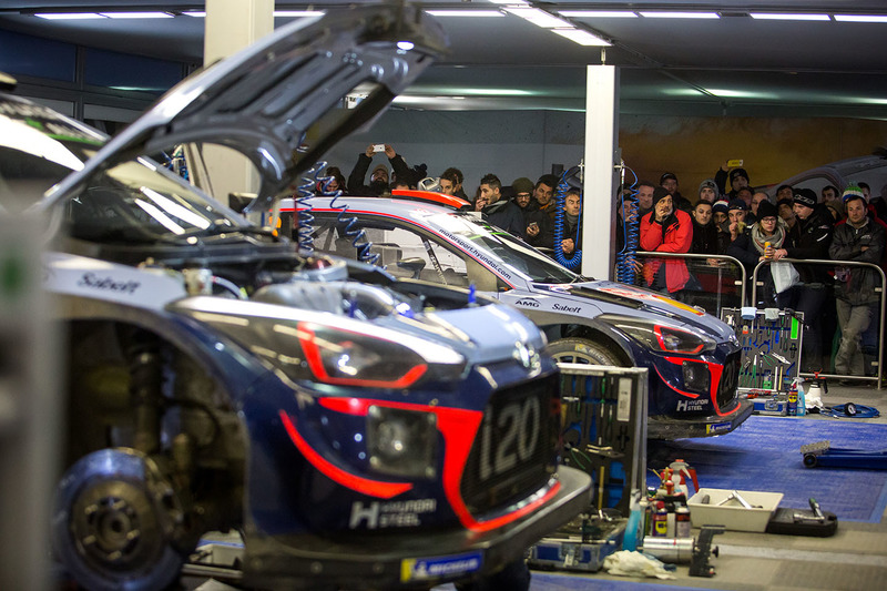 Zona de Hyundai Motorsport team
