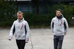 Kevin Magnussen, Haas F1 Team, and Romain Grosjean, Haas F1 Team