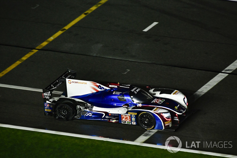 #23 United Autosports Ligier LMP2, P: Phil Hanson, Lando Norris, Fernando Alonso pit stop damage tire