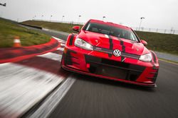 Автомобиль VW Golf GTI TCR команды Sébastien Loeb Racing
