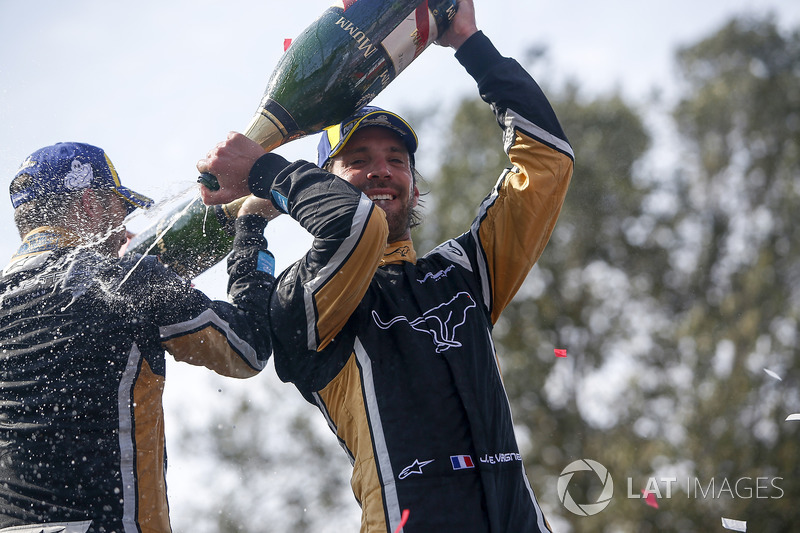 Jean-Eric Vergne, Techeetah, Andre Lotterer, Techeetah, assaggiano lo champagne Mumm sul podio