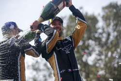 Jean-Eric Vergne, Techeetah, Andre Lotterer, Techeetah, assaggiano lo champagne Mumm sul podio