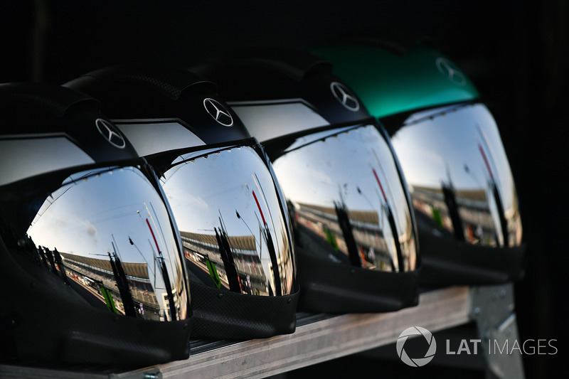 Cascos del equipo Mercedes AMG F1