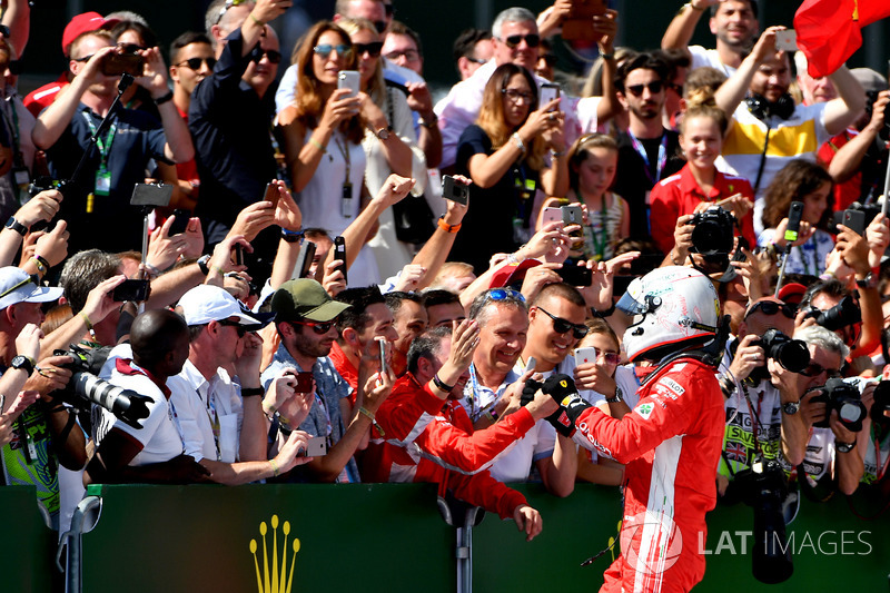 Sebastian Vettel, Ferrari, festeggia nel parco chiuso