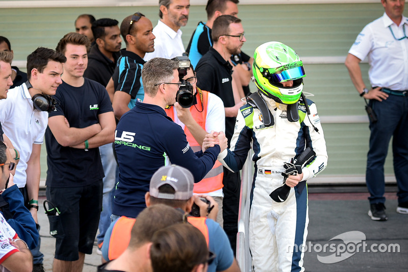 Le vainqueur David Schumacher, Rasgaira Motorsports avec son père Ralf Schumacher