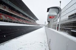 Snow stops testing on day three