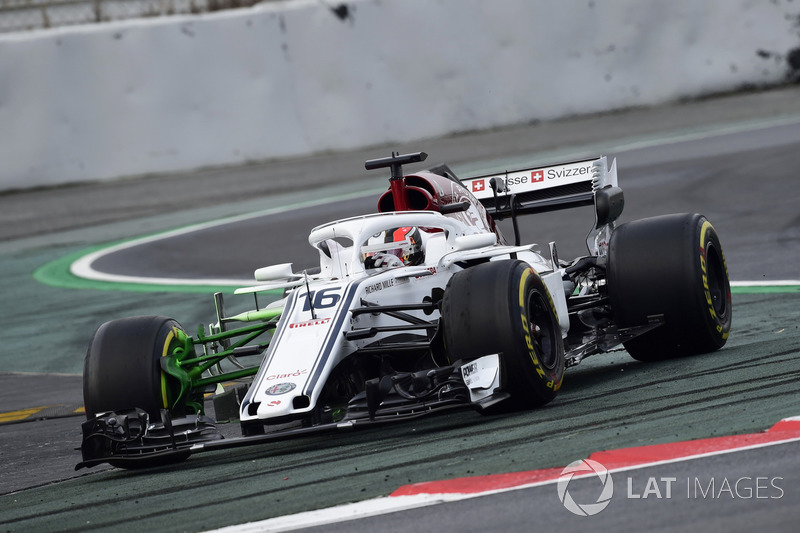 Charles Leclerc, Alfa Romeo Sauber C37, avec du flow-viz sur la suspension avant