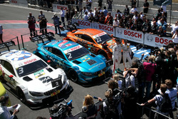 Top 3 después de la carrera, ganador de la carrera Gary Paffett, Mercedes-AMG Team HWA, segundo Paul Di Resta, Mercedes-AMG Team HWA, tercer puesto Lucas Auer, Mercedes-AMG Team HWA