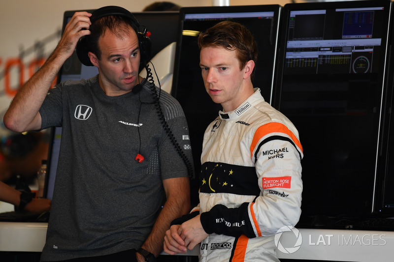 Oliver Turvey, McLaren y Tom Stallard, ingeniero de McLaren