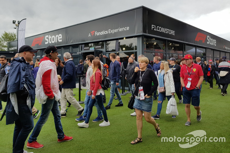 F1 Store: Semua souvenir Formula 1 kini dijual di bawah satu atap