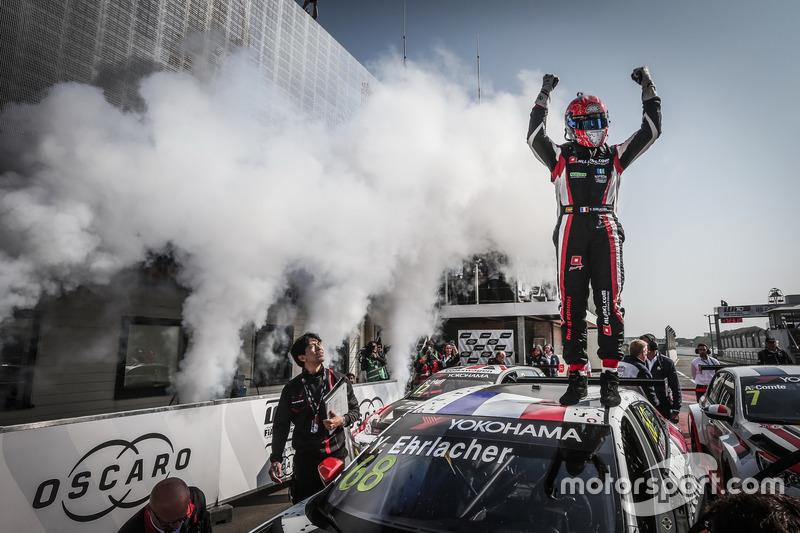 Ganador carrera Yann Ehrlacher, ALL-INKL.COM Münnich Motorsport Honda Civic Type R TCR