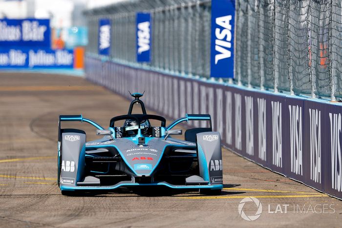 Nico Rosberg, campeón mundial de Fórmula 1, inversionista de Fórmula E, conduce el coche de la Fórmula E