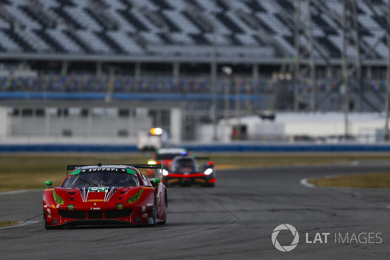 #64 Scuderia Corsa Ferrari 488 GT3, GTD: Bill Sweedler, Townsend Bell, Frankie Montecalvo, Sam Bird