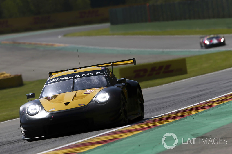 #56 Team Project 1 Porsche 911 RSR: Jörg Bergmeister, Patrick Lindsey, Egidio Perfetti