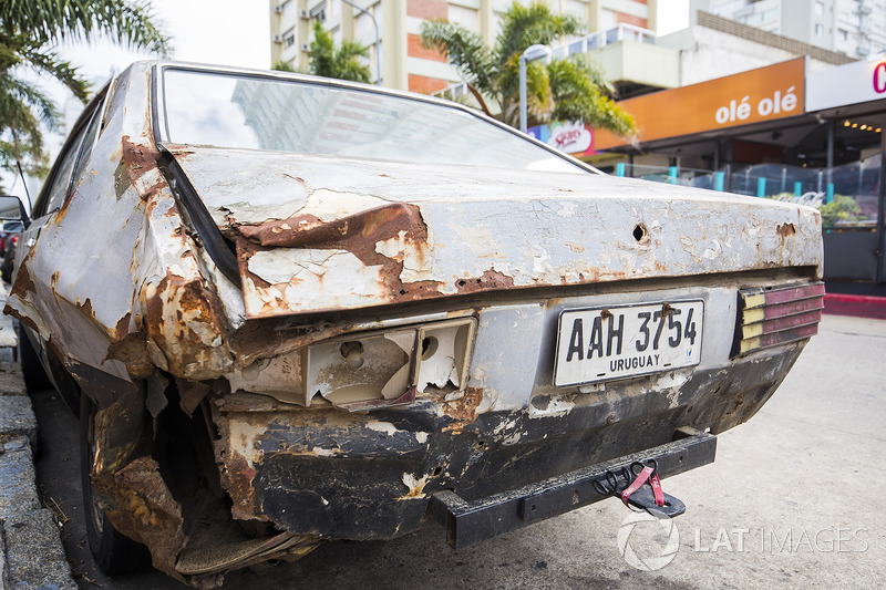 Coche golpeado