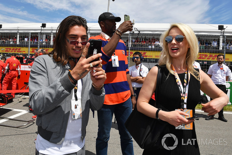 Hector Bellerin, Footballer on the grid