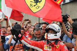 Racewinnaar Sebastian Vettel, Ferrari in parc ferme