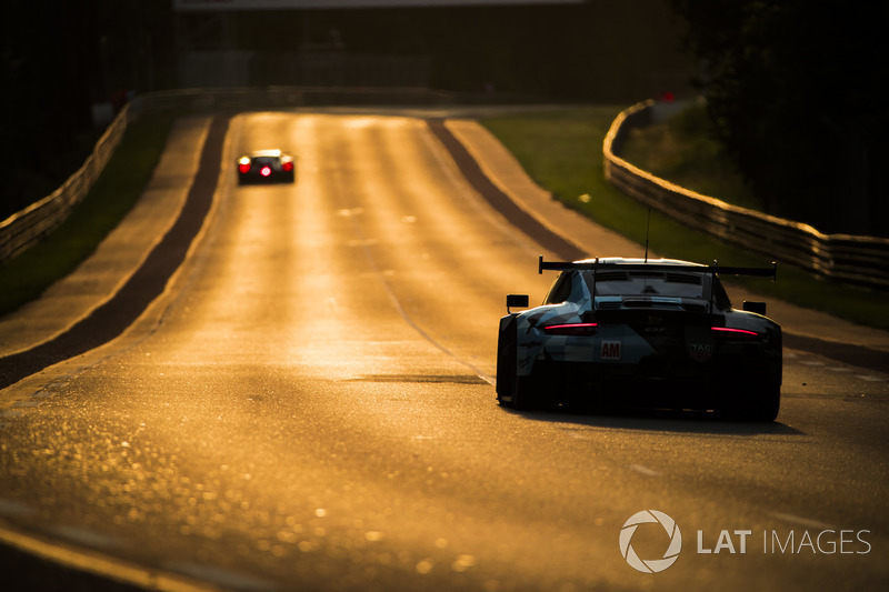 #77 Proton Competition Porsche 911 RSR: Christian Ried, Julien Andlauer, Matt Campbell