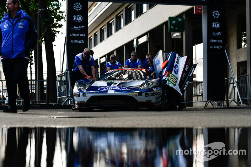 #68 Ford Chip Ganassi Racing Ford GT