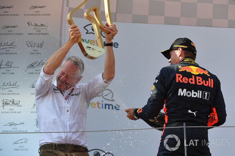 Max Verstappen, Red Bull Racing con Jonathan Wheatley, Red Bull Racing Team Manager