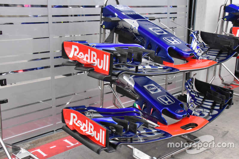 L'aileron avant de la Scuderia Toro Rosso STR13