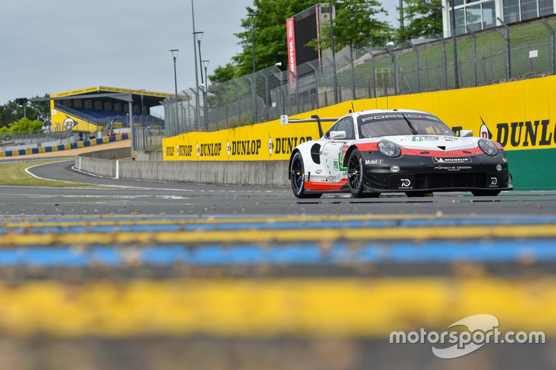 #92 Porsche GT Team Porsche 911 RSR
