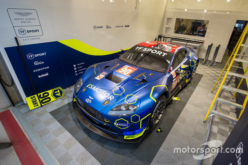 #90 TF Sport Aston Martin Vantage: Salih Yoluc, Euan Alers-Hankey, Charles Eastwood