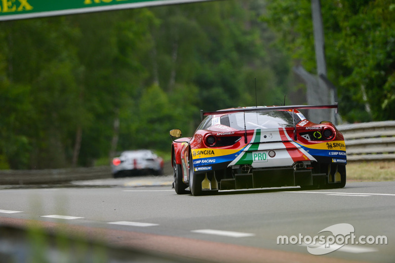 34. Алессандро Пьергвиди, Джеймс Каладо, Даниэль Серра, AF Corse, Ferrari 488 GTE Evo (№51)