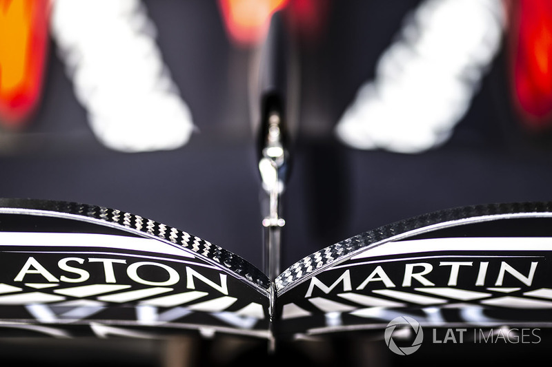 Red Bull Racing RB14 rear wing detail