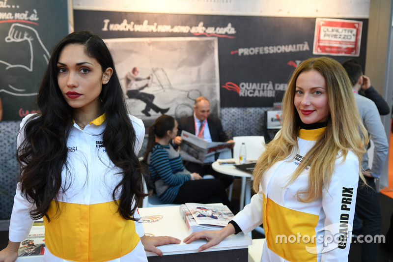 Ragazze del Motor Show di Bologna