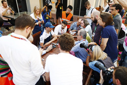 Robert Kubica, Williams, con los medios