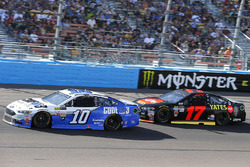 Danica Patrick, Stewart-Haas Racing Ford and Ricky Stenhouse Jr., Roush Fenway Racing Ford