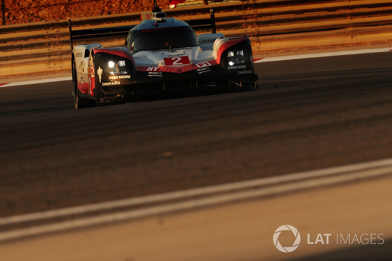 #2 Porsche Team Porsche 919 Hybrid: Timo Bernhard, Earl Bamber, Brendon Hartley