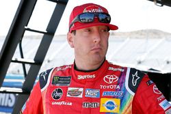 Kyle Busch, Joe Gibbs Racing, Toyota Camry Skittles Sweet Heat