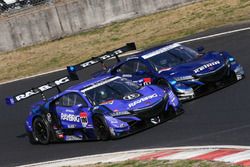 #100 RAYBRIG NSX-GTと#17 KEIHIN NSX-GT