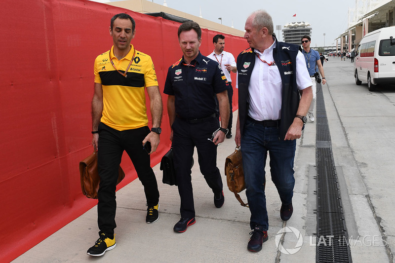 Cyril Abiteboul, Director General de Renault Sport F1, Christian Horner, Director del equipo Red Bull Racing y Dr. Helmut Marko, Consultor de Red Bull Motorsport