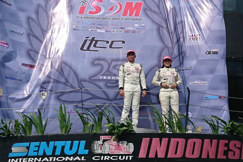 Podium ITCC 1600 Max: Demas Agil, Toyota Team Indonesia, Alinka Hardianti, Toyota Team Indonesia