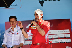 Toto Wolff, Mercedes AMG F1 Direktörü ve Maurizio Arrivabene, Ferrari Takım Patronu