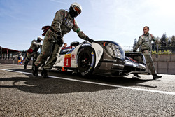 #1 Porsche Team Porsche 919 Hybrid: Timo Bernhard, Mark Webber, Brendon Hartley