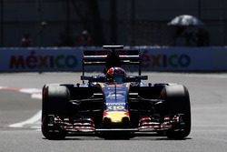 Даниил Квят, Scuderia Toro Rosso STR11