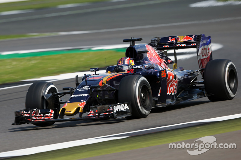 15. Daniil Kvyat, Scuderia Toro Rosso STR11