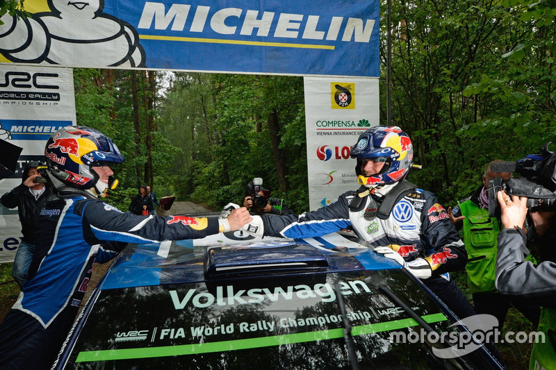 I vincitori Andreas Mikkelsen, Anders Jäger, Volkswagen Polo WRC, Volkswagen Motorsport