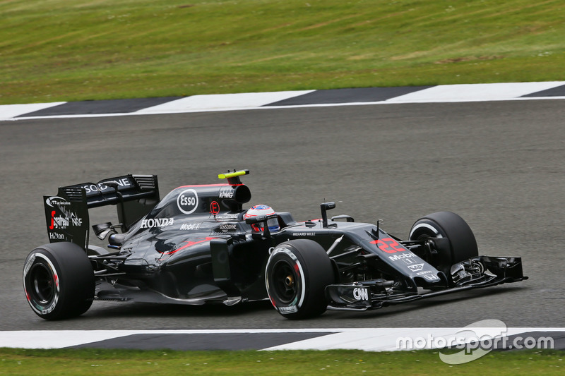 17. Jenson Button, McLaren MP4-31