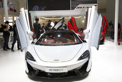 McLaren 570GT