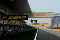 Overview of the starting grid