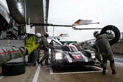 #1 Porsche Team Porsche 919 Hybrid: Timo Bernhard, Mark Webber, Brendon Hartley