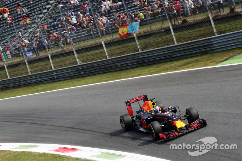 6: Daniel Ricciardo, Red Bull Racing RB12