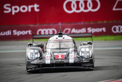 #1 Porsche Team Porsche 919 Hybrid: Timo Bernhard, Mark Webber, Brendon Hartley