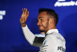 Lewis Hamilton, Mercedes AMG F1 fête sa troisième place sur le podium